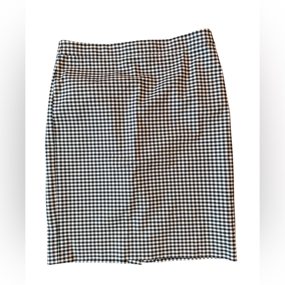 EUC J. Crew No. 2 pencil skirt in micro gingham in navy/white